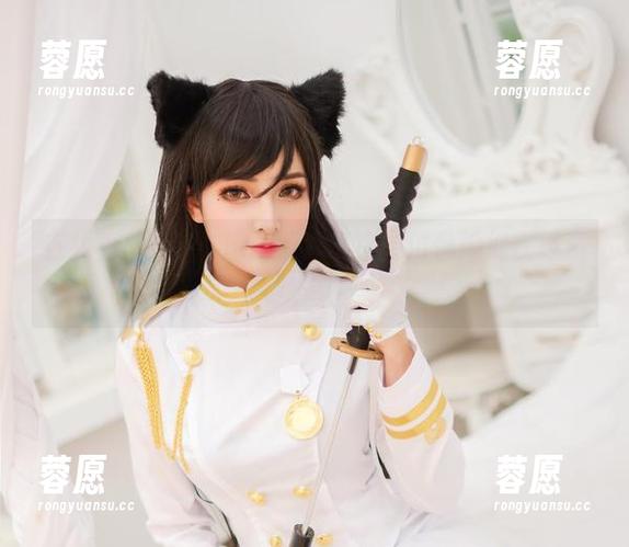 在线看MiMi Chan双人写真，仿佛她们在轻声细语。
